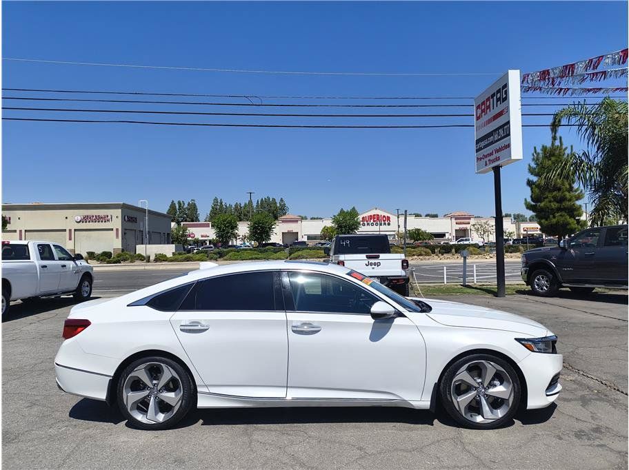 Used 2018 Honda Accord Touring image 4