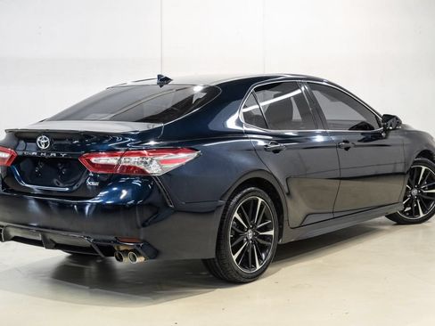Used 2019 Toyota Camry XSE FWD image 8