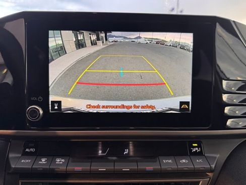 Used 2025 Toyota Camry LE image 12