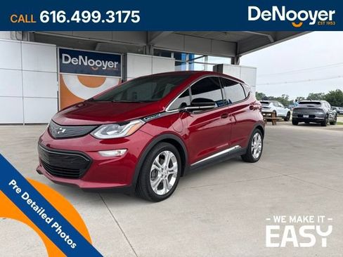 Used 2020 Chevrolet Bolt LT FWD image 1