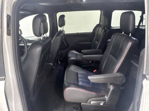 Used 2019 Dodge Grand Caravan GT FWD image 17