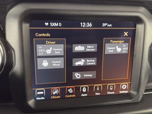 Used 2023 Jeep Wrangler Unlimited Sahara image 31