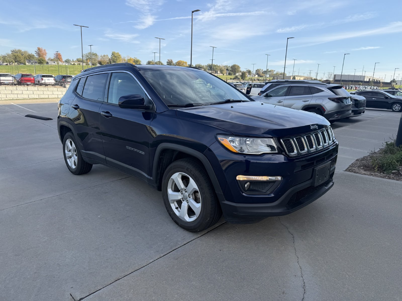 Used 2018 Jeep Compass Latitude w/ Popular Equipment Group AWD/4WD image 4