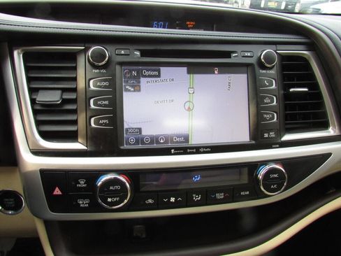 Used 2019 Toyota Highlander XLE image 68