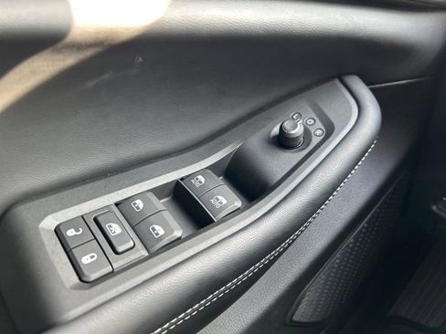 Used 2025 Jeep Grand Cherokee L Altitude image 17