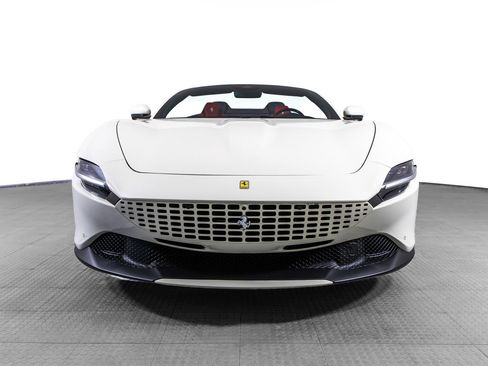 Certified 2025 Ferrari Roma Spider RWD image 8