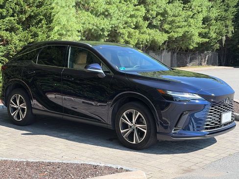 Used 2023 Lexus RX 350 Premium w/ Accessory Package AWD/4WD image 3