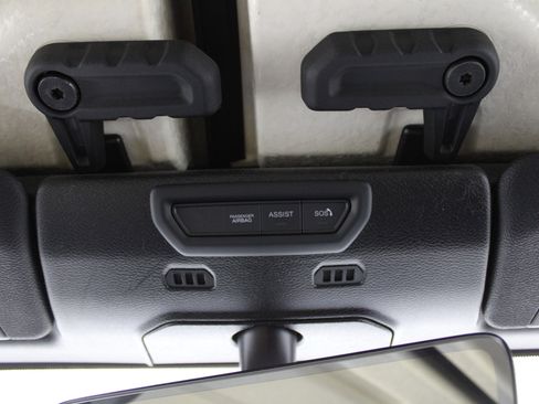 Used 2020 Jeep Gladiator Overland image 26