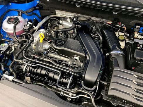 Certified 2025 Volkswagen Taos SE AWD/4WD image 31