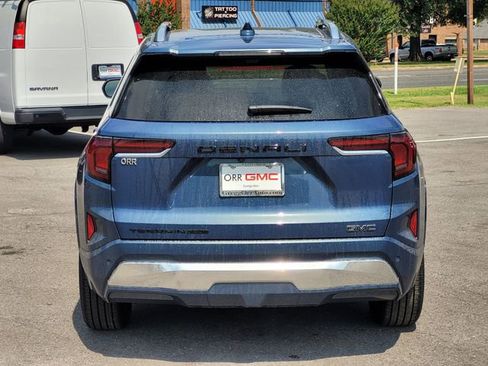 New 2026 GMC Terrain Denali w/ LPO, Black Badging Package image 5