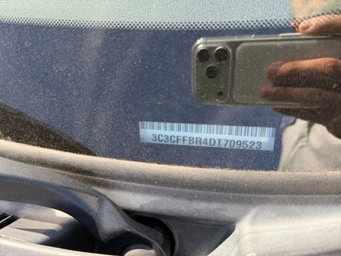 Used 2013 FIAT 500 Sport image 25