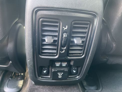 Used 2018 Jeep Grand Cherokee Limited w/ Trailer Tow Group IV image 24