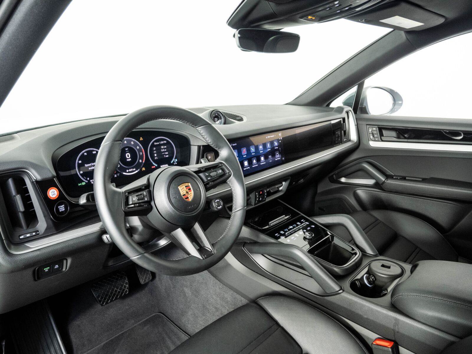 Used 2026 Porsche Cayenne Coupe AWD/4WD image 4