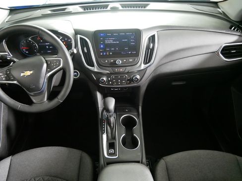 Used 2024 Chevrolet Equinox LT AWD/4WD image 10
