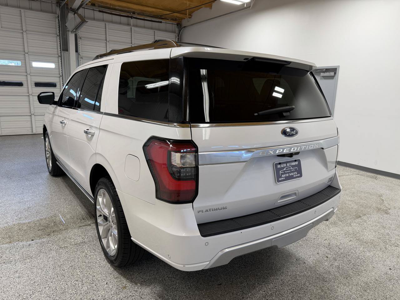 Used 2019 Ford Expedition Platinum RWD image 7