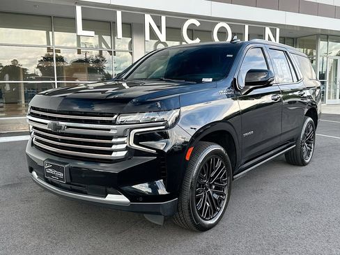 Used 2021 Chevrolet Tahoe High Country w/ Premium Package AWD/4WD image 1