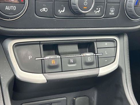 Used 2023 GMC Terrain SLT w/ Infotainment Package II AWD/4WD image 34