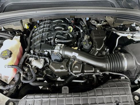 Used 2023 Jeep Grand Cherokee L Laredo image 35