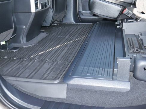 Used 2021 Ford F250 Lariat w/ Chrome Package image 32