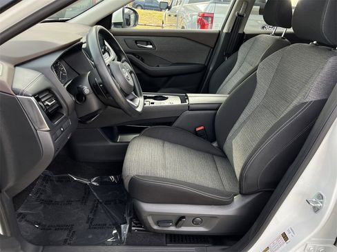 Certified 2023 Nissan Rogue SV image 21