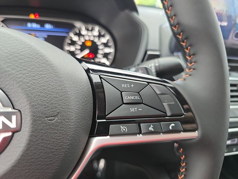 New 2025 Nissan Altima 2.5 SR w/ SR Premium Package image 17