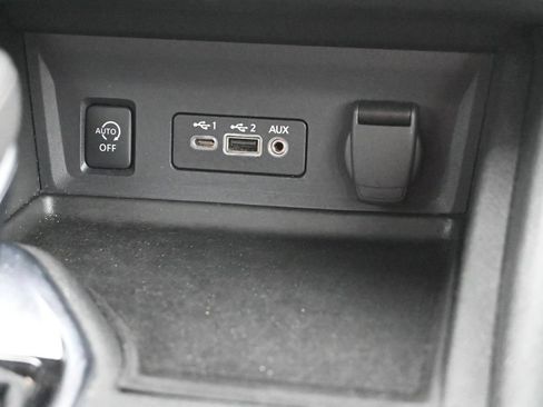 Used 2024 Nissan Sentra SV FWD image 33