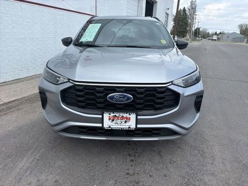 Used 2024 Ford Escape ST-Line image 2