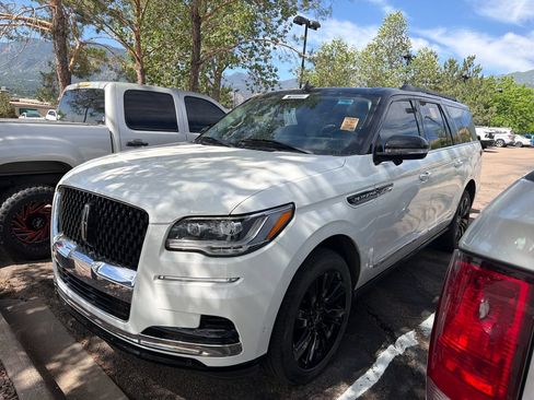 Used 2023 Lincoln Navigator L Black Label AWD/4WD image 4