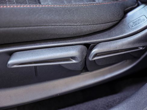 Used 2025 Honda HR-V Sport image 29