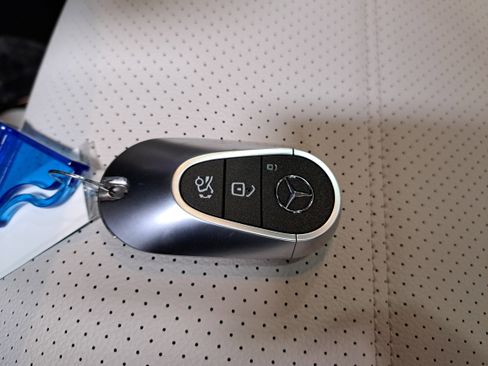 New 2026 Mercedes-Benz GLC 300 image 37