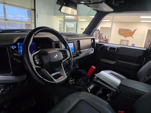 Used 2022 Ford Bronco Black Diamond image 28