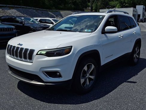 Used 2019 Jeep Cherokee Limited AWD/4WD image 6