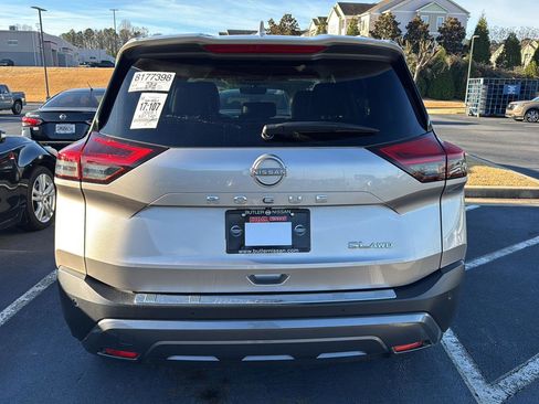 Used 2023 Nissan Rogue SL w/ SL Premium Package image 7