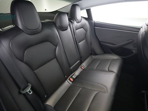 Used 2025 Tesla Model 3 RWD image 5