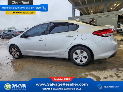 Used 2017 Kia Forte LX image 3
