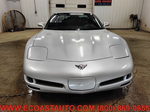 Used 2001 Chevrolet Corvette Coupe w/ Preferred Equipment Group2 RWD image 7