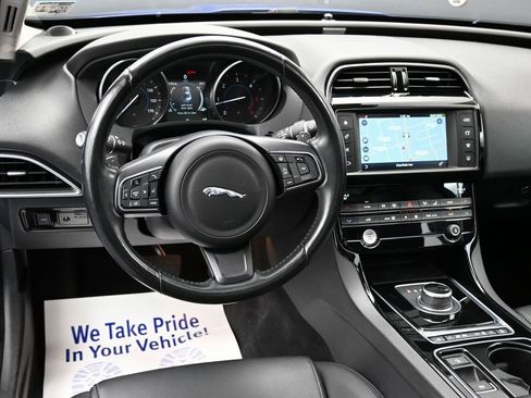 Used 2017 Jaguar XE Premium image 35