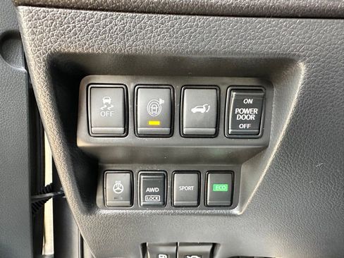 Used 2017 Nissan Rogue SL w/ SL Premium Package image 19