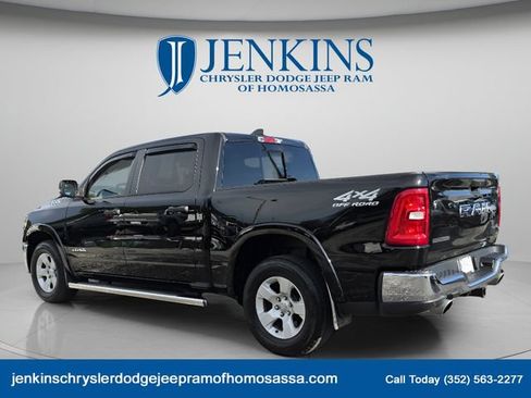 Used 2025 RAM 1500 Big Horn AWD/4WD image 8