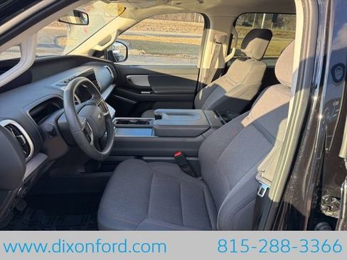 Used 2025 Ford Expedition Active image 9