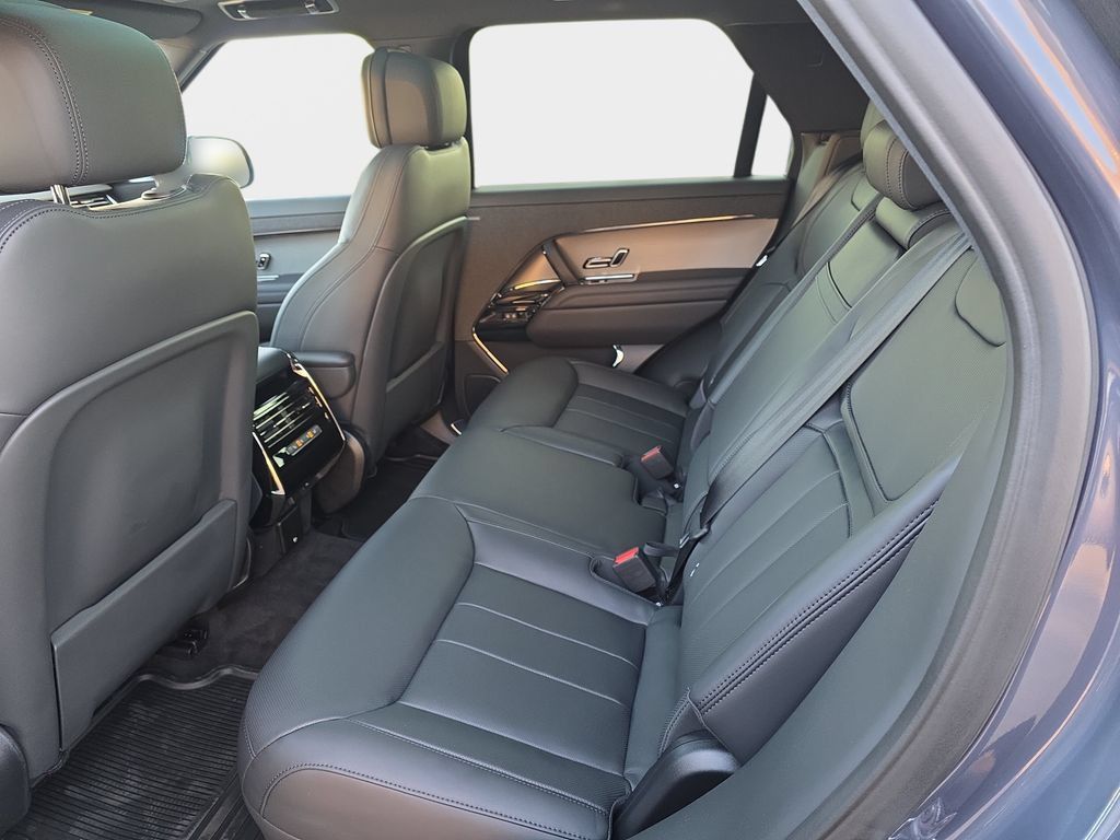 New 2026 Land Rover Range Rover Sport Dynamic SE AWD/4WD image 11