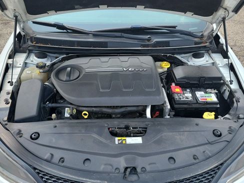Used 2016 Chrysler 200 S w/ Navigation & Sound Group I AWD/4WD image 38