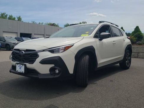 Certified 2025 Subaru Crosstrek 2.5i Premium AWD/4WD image 3
