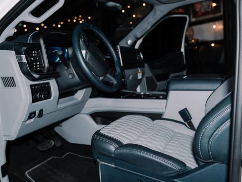 Used 2024 Ford F450 Limited w/ FX4 Off-Road Package image 4