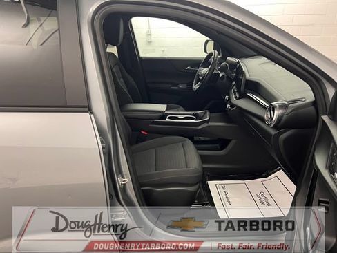 Used 2025 Chevrolet Equinox LT FWD image 39