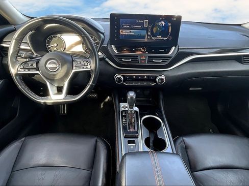 Used 2023 Nissan Altima 2.5 SR w/ SR Premium Package image 7