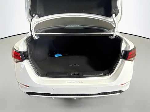 Used 2025 Nissan Sentra SV FWD image 35