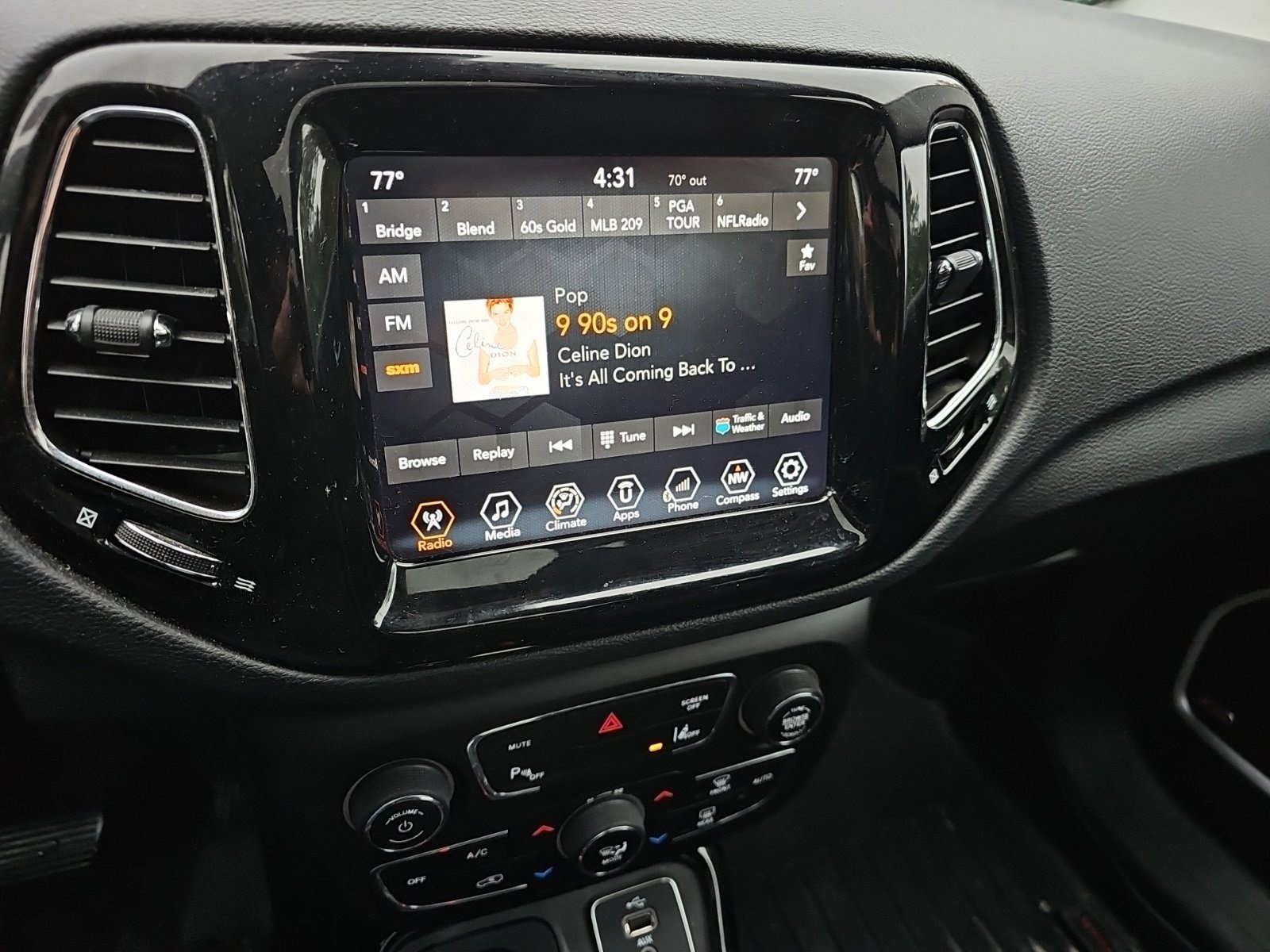 Used 2018 Jeep Compass Limited AWD/4WD image 19
