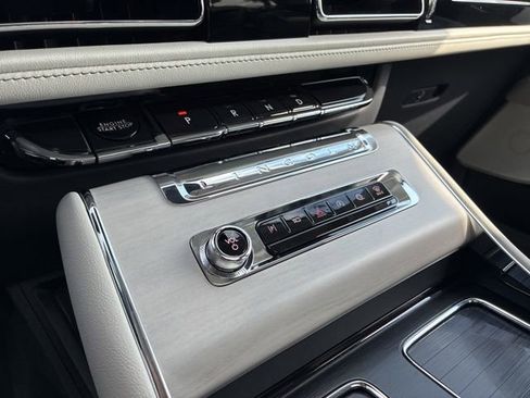 Certified 2025 Lincoln Aviator Reserve w/ Equipment Group 201A AWD/4WD image 28