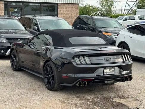 Used 2022 Ford Mustang Convertible RWD image 3